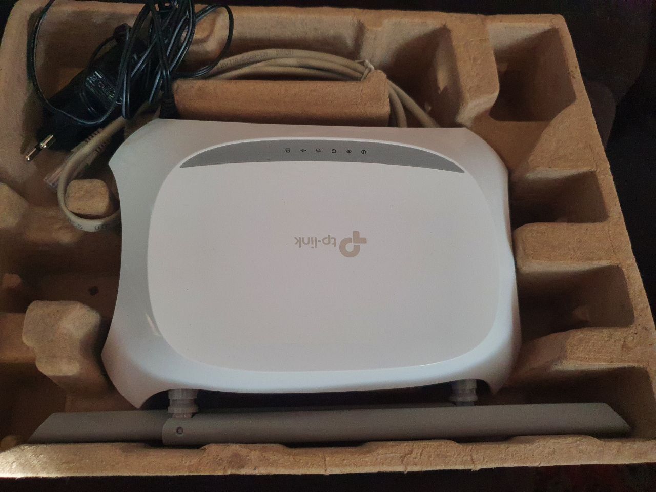 Продам WI-FI роутер TL-WR842N