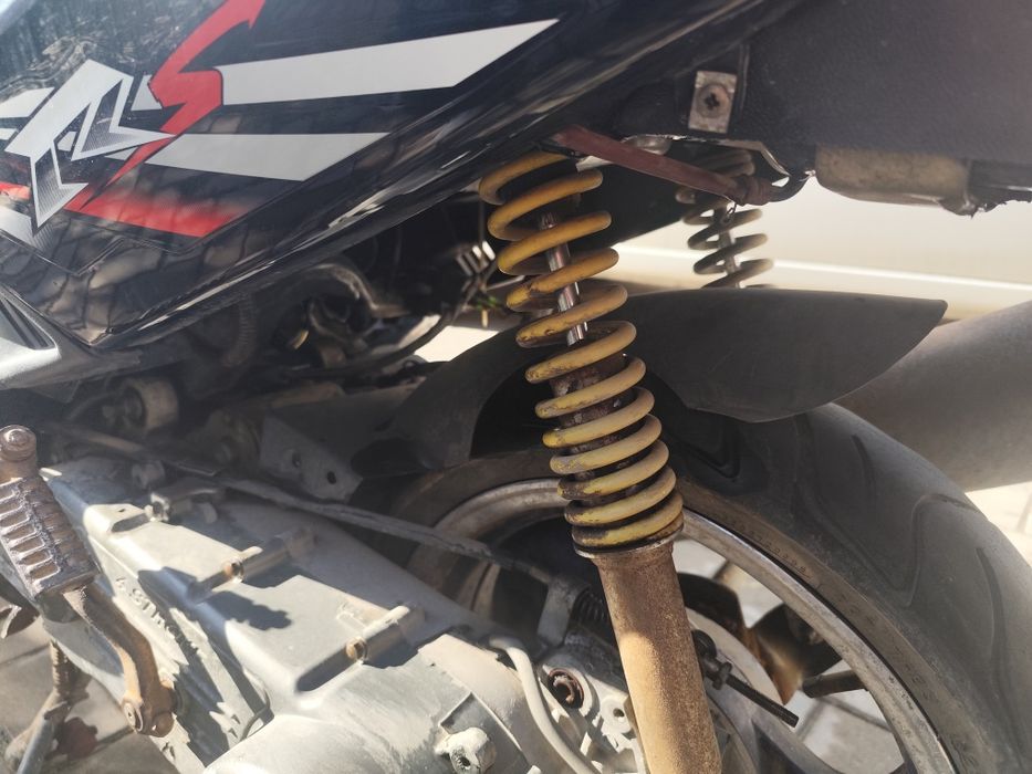 Продаётся мопед (скутер) Run WANGYE — 150 см³