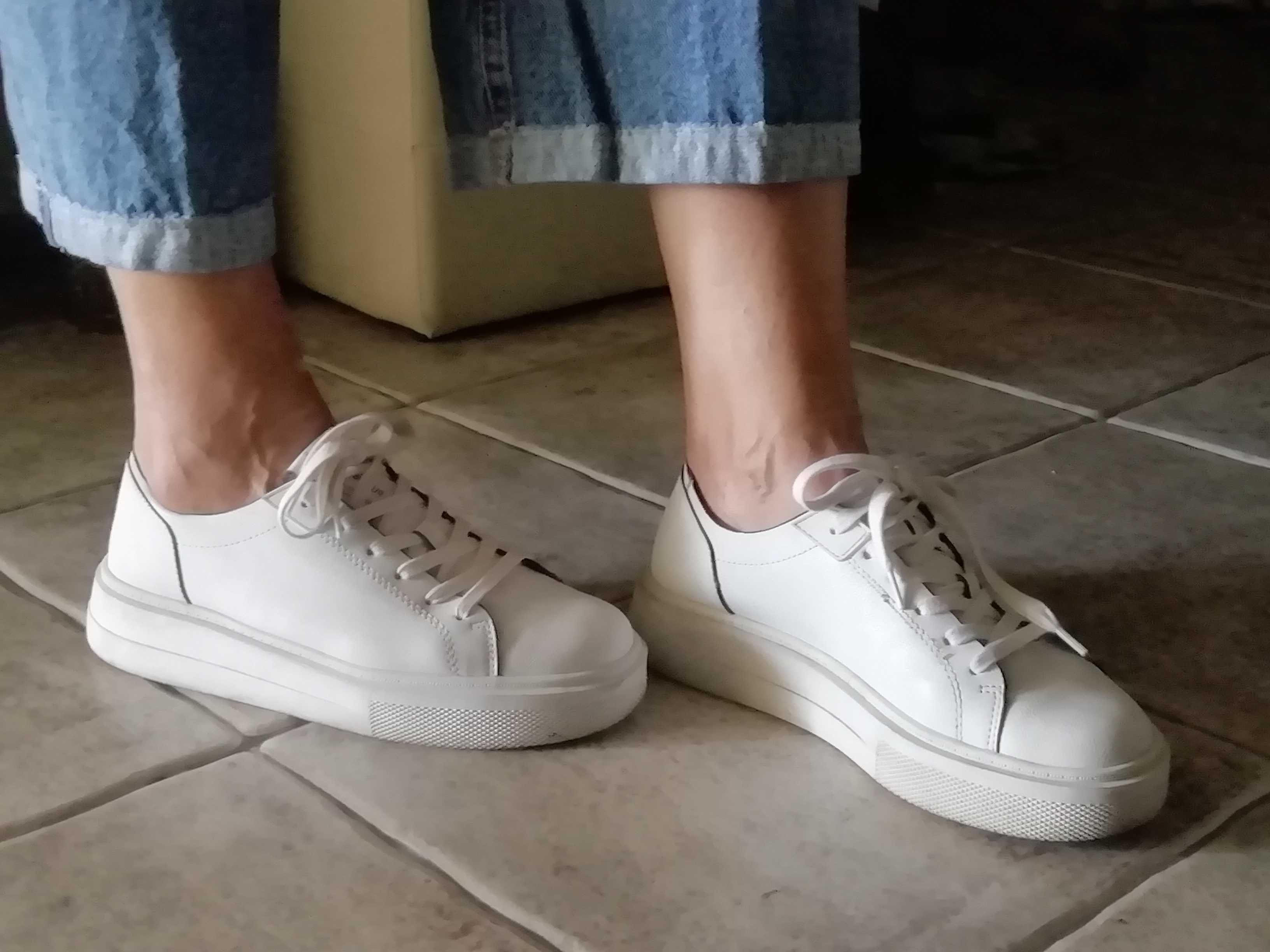 Сникерси Primark, Balenciaga, Pull&Bear,