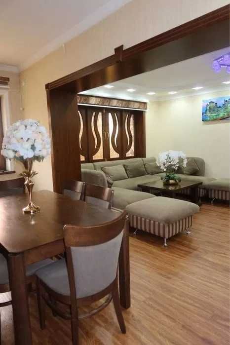 ЦЕНТР 4/3/4, 87 м² на Ц-6 КИРПИЧ 77 серия 125 000!!! СРОЧНО