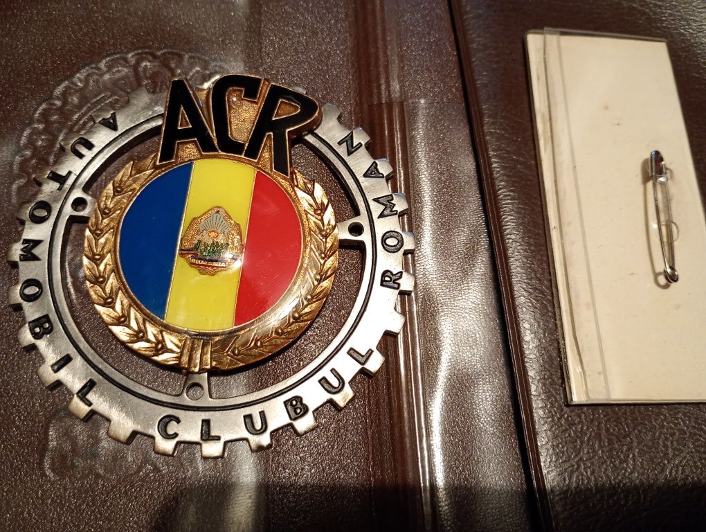 Lot : Emblema siglă ACR Automobil Clubul Roman, capace OZN  Dacia 1300