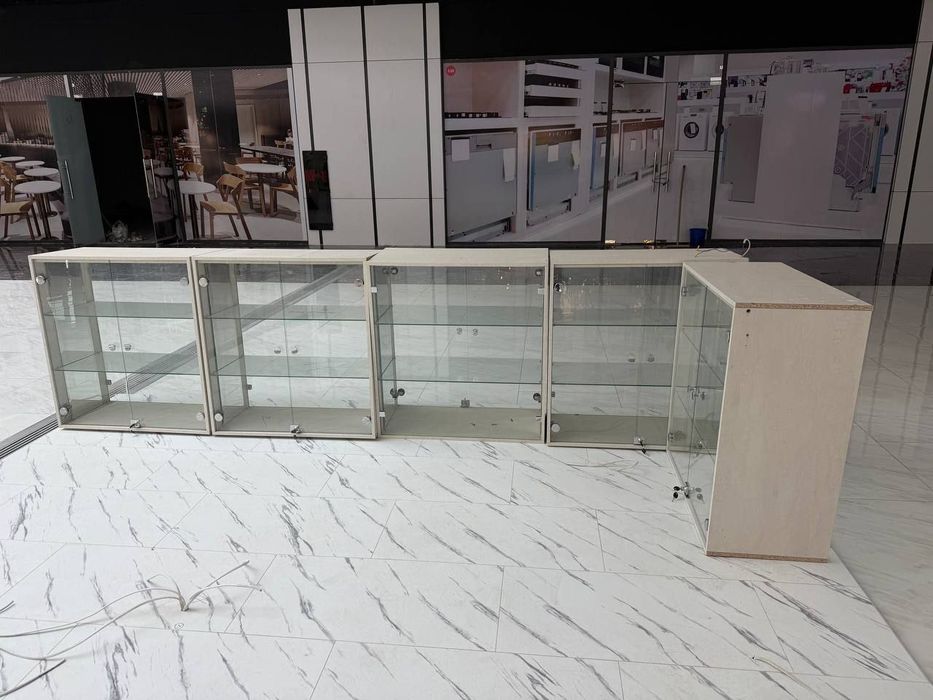 Продаю витрины для магазина