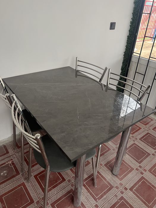 Oshxona va restaranlar uchun stol stul