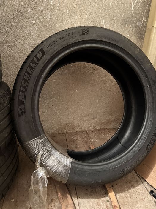 Michelin Pilot Sport 4S 245/45/R20 - nou