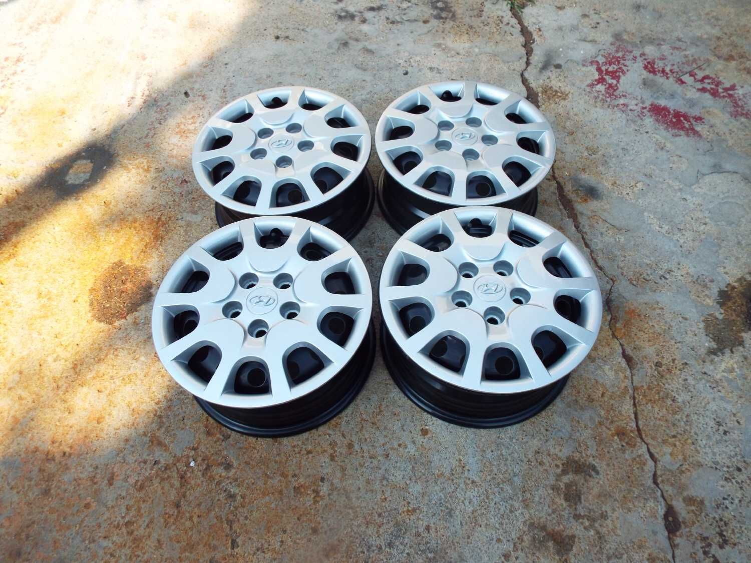 vand 4 jante noi pe 15" originale hyundai i30, kia ceed  pret 1000ron