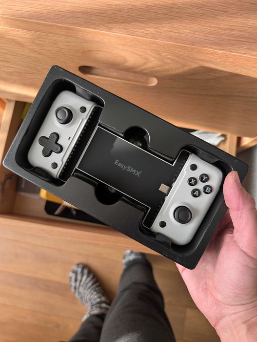 EasySMX M05 M05 Mobile Gaming Controller - контролер Android и iPhone