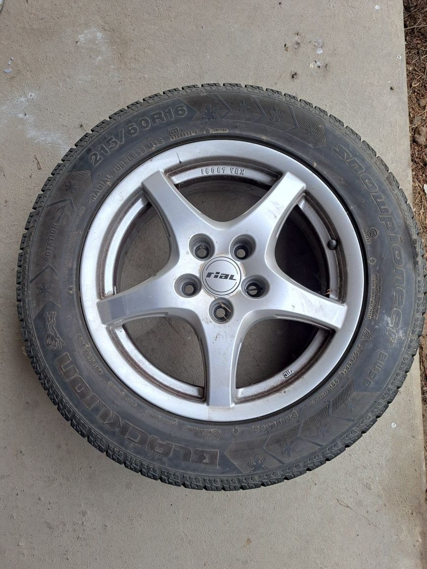 215/60R16 - 4 jenti cu cauciucuri de iarna