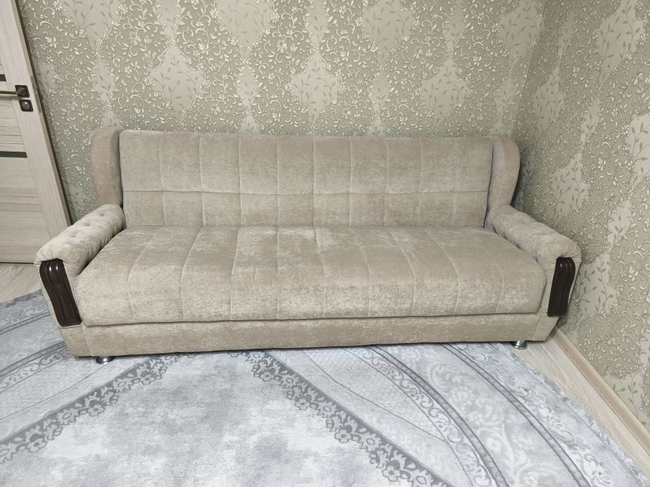Диван раскладной 220см.  100$