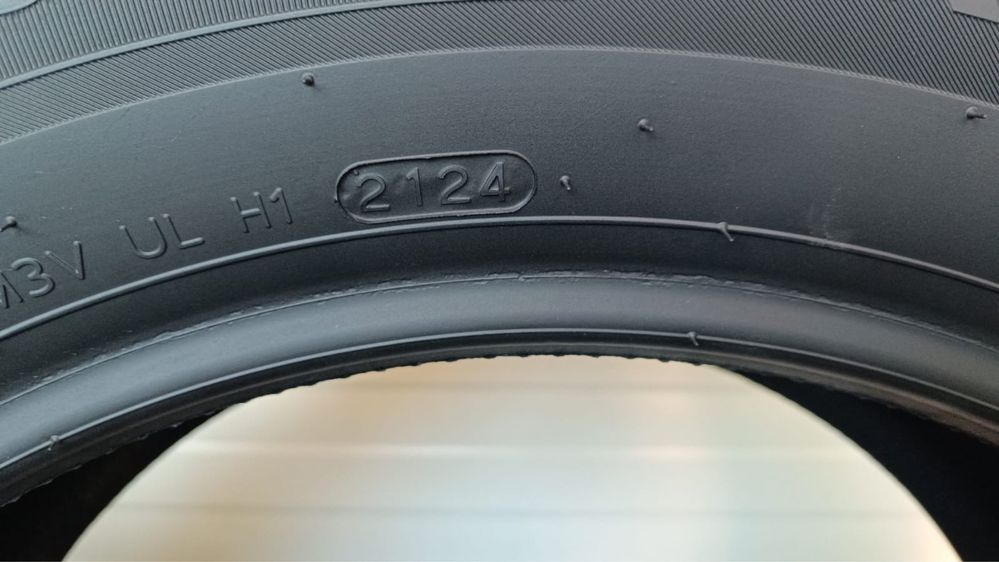 4бр всесезонни гуми 235/60/18/Hankook kinenrgy 4s2x/dot2124/6.3мм