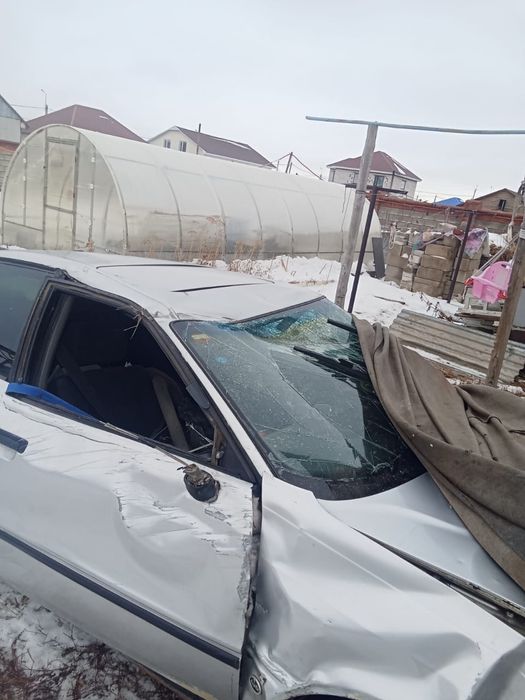 Продам  автомобиль Ауди Б4. Требует ремонта.