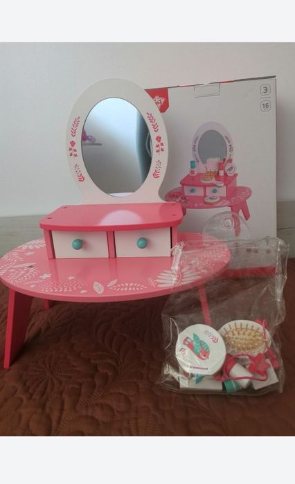 Детска дървена тоалетка