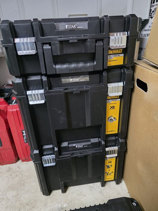 Set scule cu acumulator