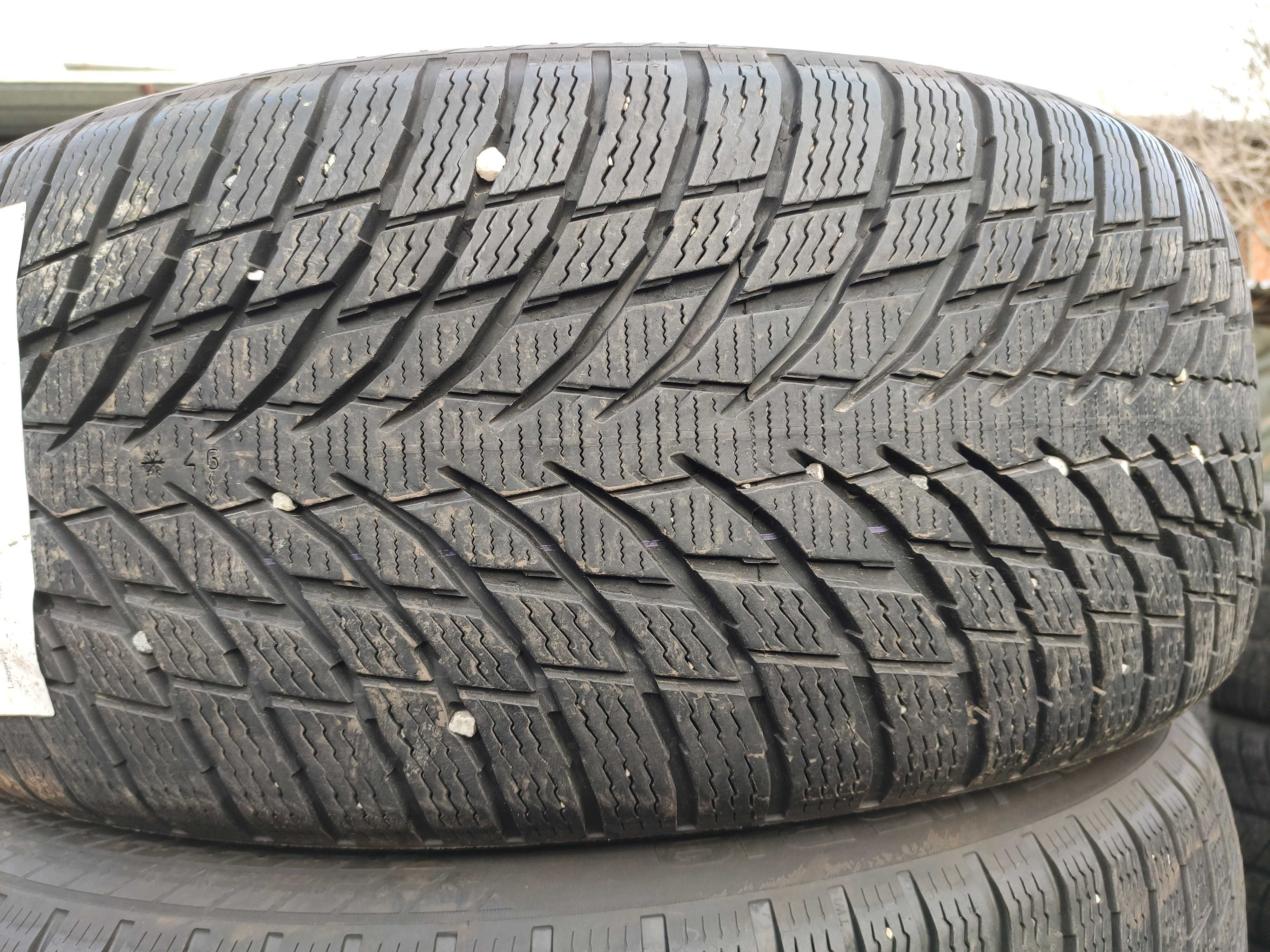2бр Зимни гуми 235 45 19 - Michelin