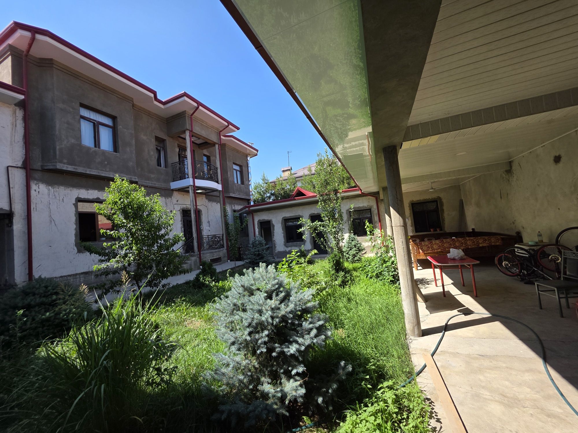 Hovli sotiladi 6 sotix