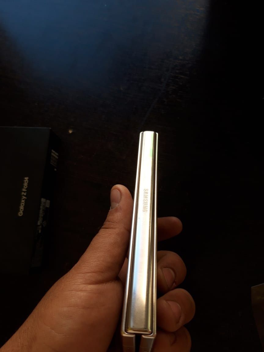 Samsung z fold 4