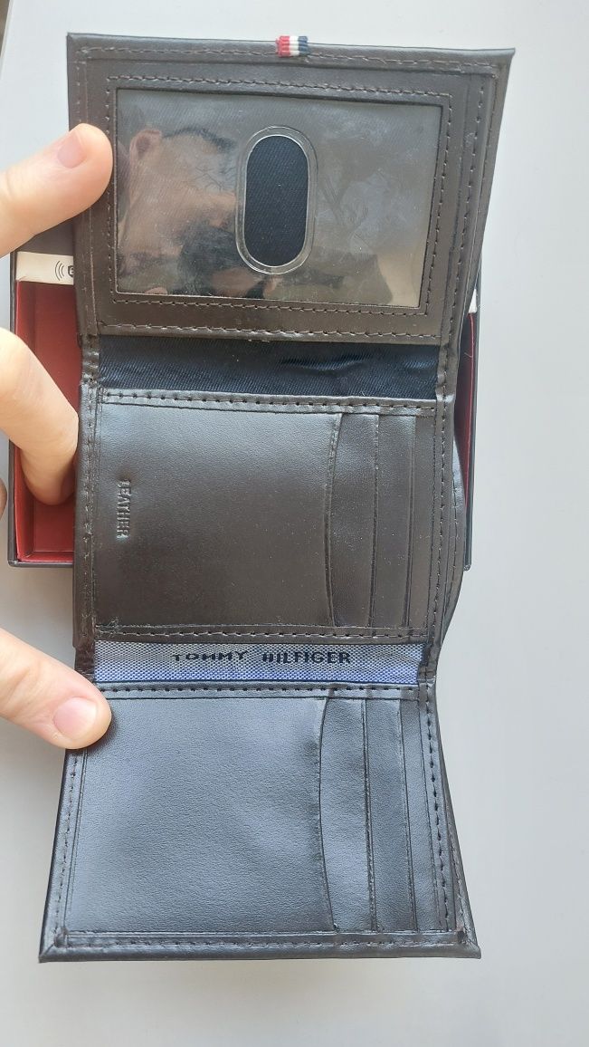Portofel Tommy Hilfiger - piele si original
