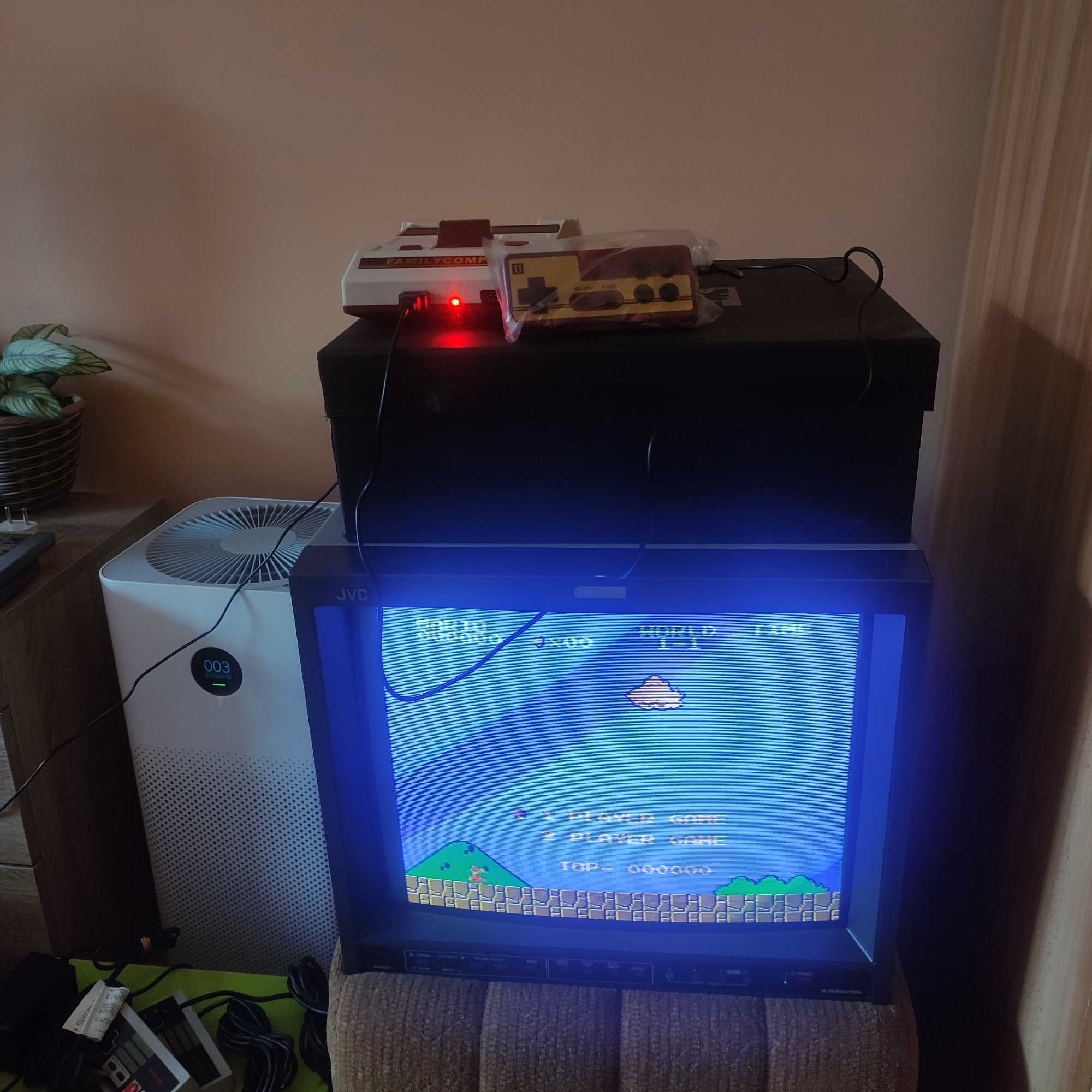 Lehuai Famicom NES конзола с 2000 вградени 8-бит игри