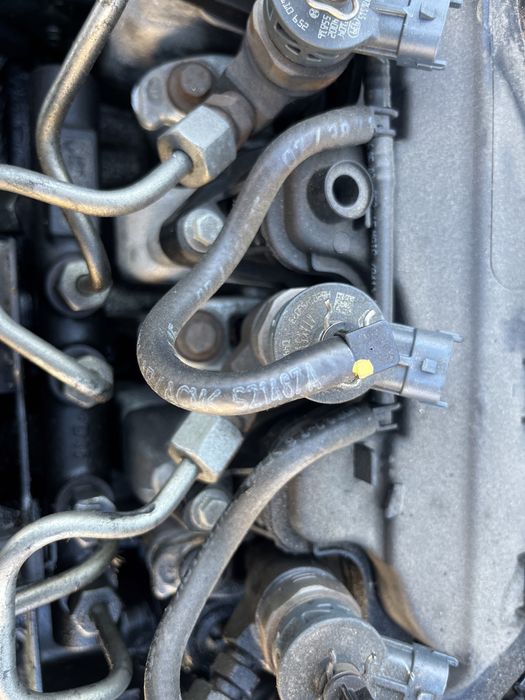 Injectoare logan 15 euro 6 captur duster clio 4 cod 044511652