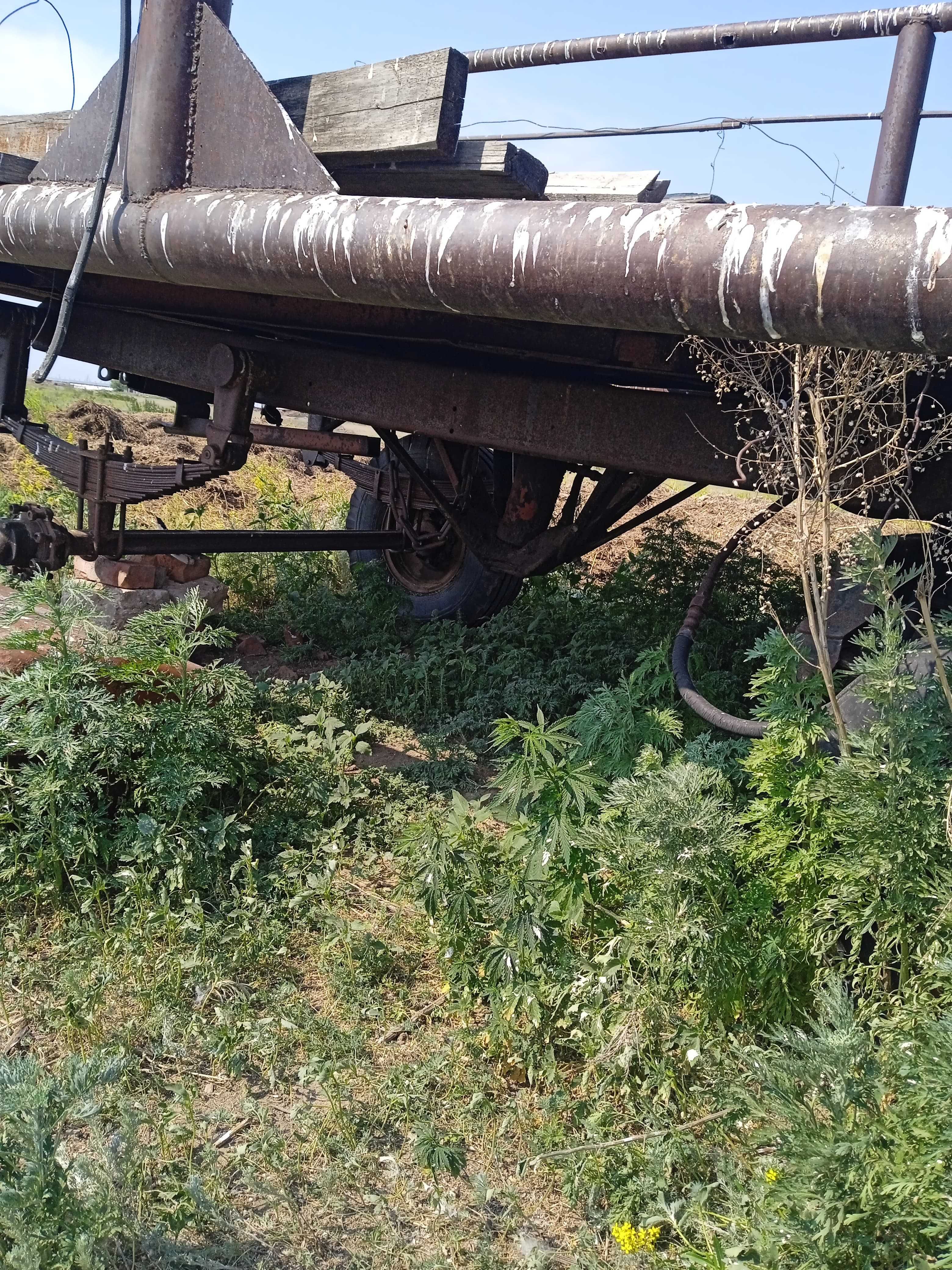 прицеп тракторный 2ПТС-4