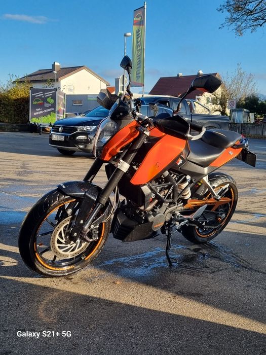 Vând KTM Duke 125 impecabil