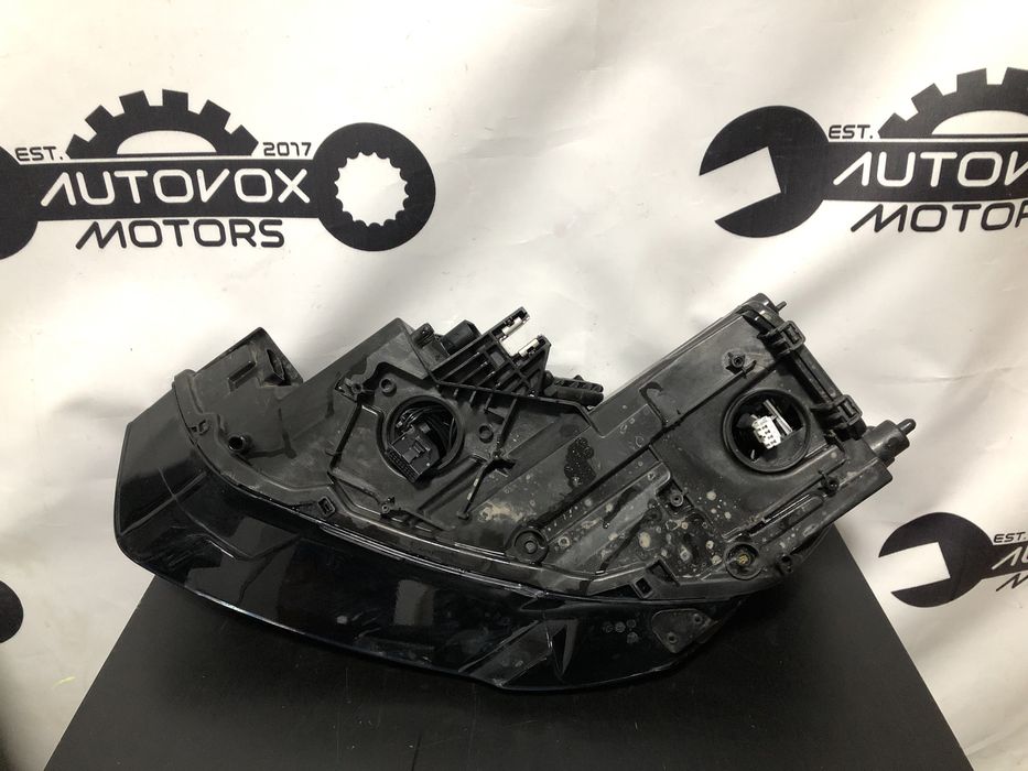 Far dreapta bixenon led Audi A1 an 2016-2019 cod 8XA941006