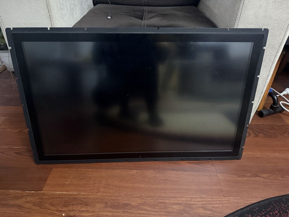 Monitor industrial touch solution rezistent la apa