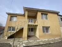 Двуетажна къща в село Българево