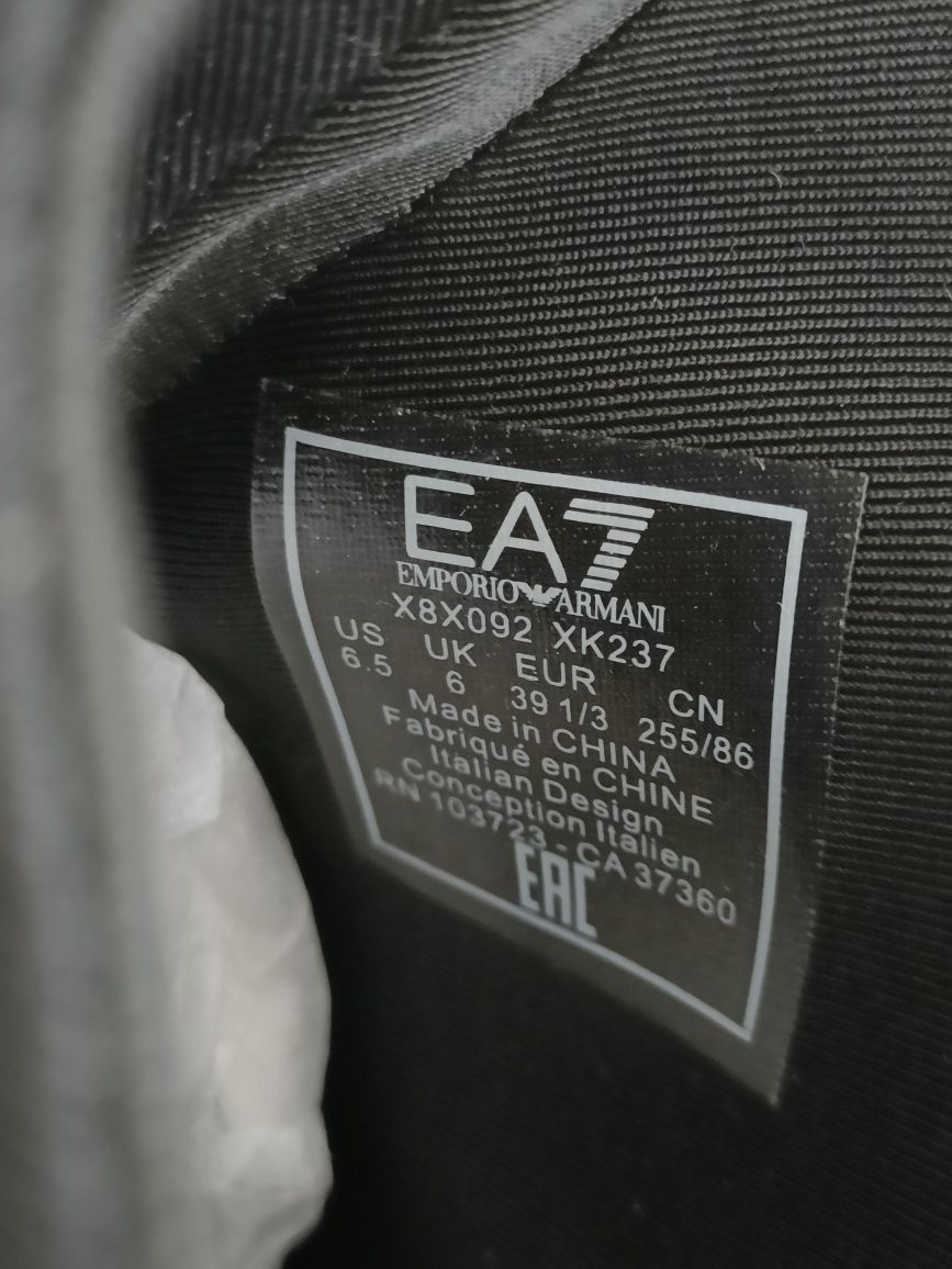 Сникърси EA7 Emporio Armani номер 39 1/3 код 9A