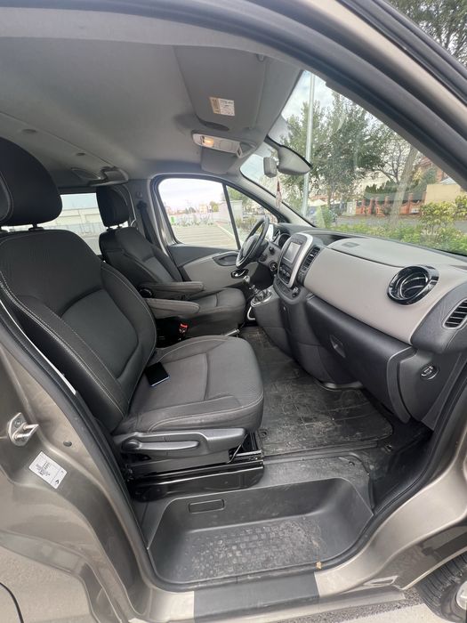 Vand renault trafic mixt