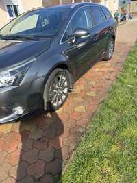 Toyota Avensis 2.2 ...170cp