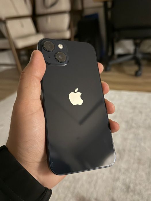 Продается айфон 13