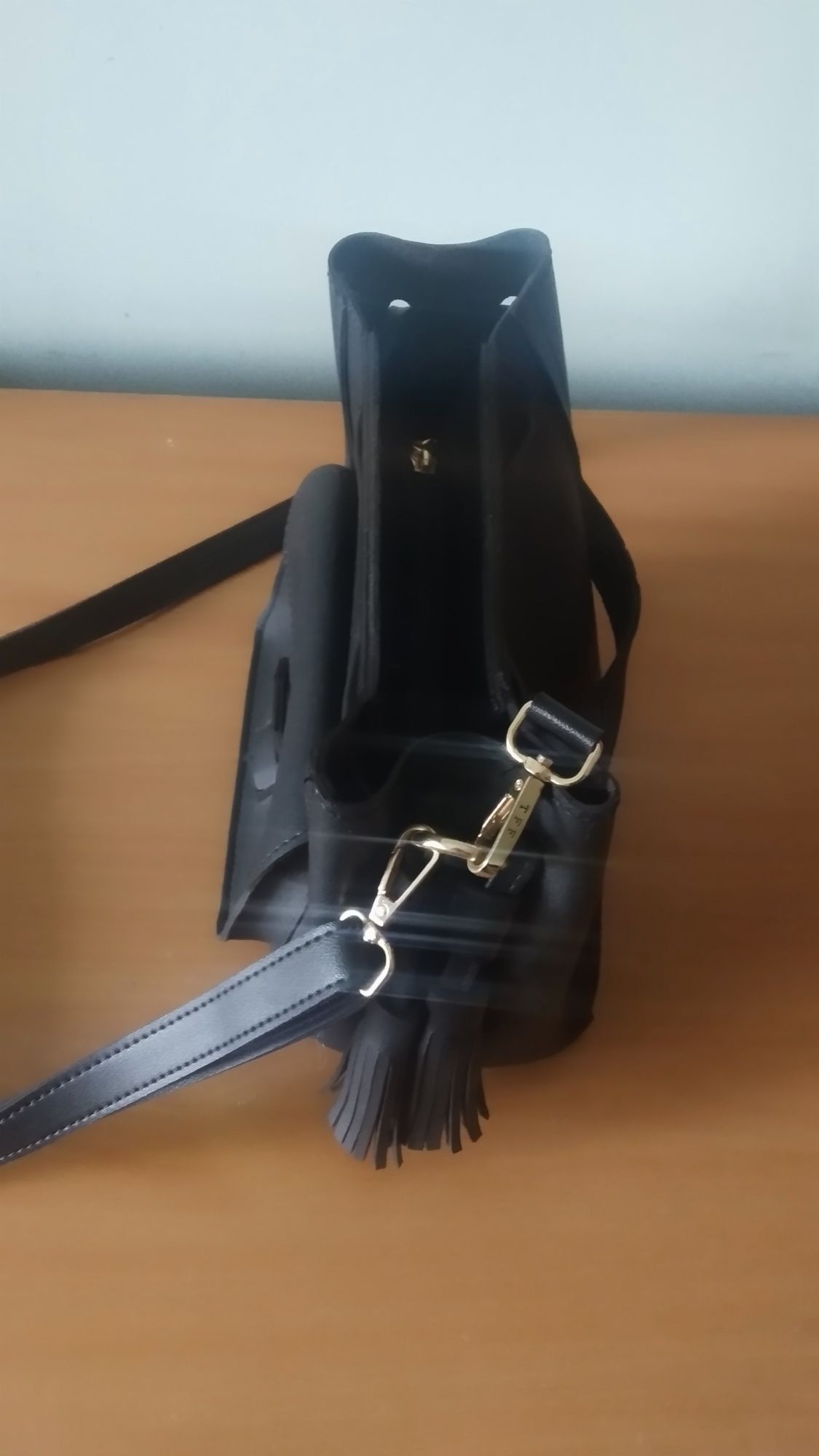 Продам сумку женскую хорошую недорого