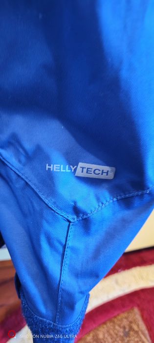 Vând Geaca helly Hansen xl