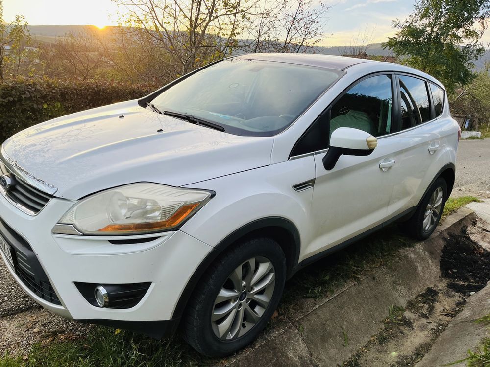 Vand/ schimb auto Ford Kuga cu Microbus 8+1 dupa 2009