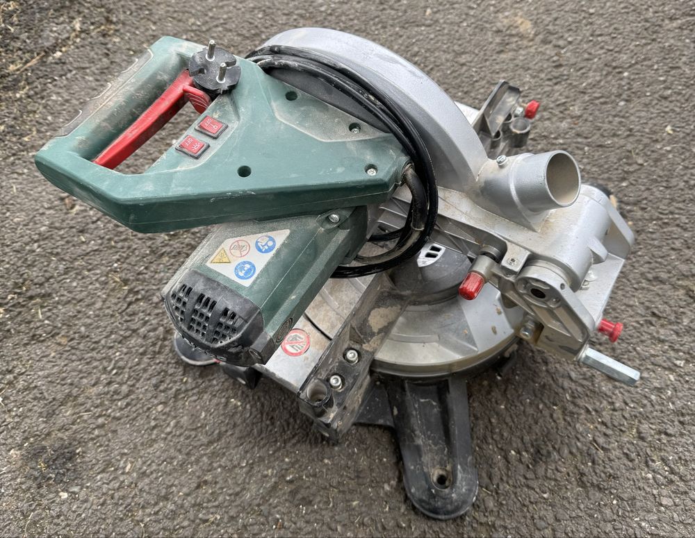 Solamanet vinde: Fierastrau circular stationar Metabo KS216 M