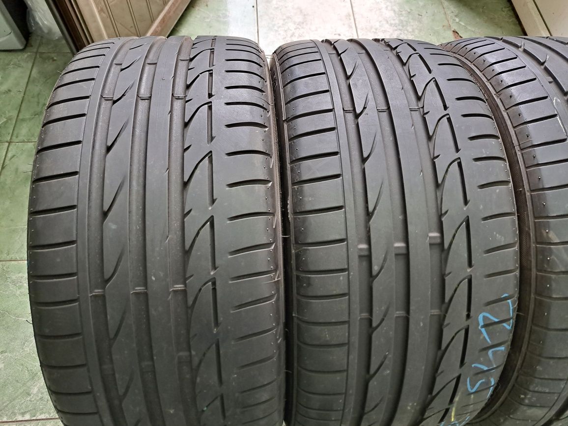 Set anvelope 245/35 R18 cu 225/40 R18 Bridgestone