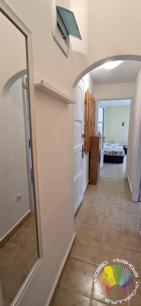 Дава се под наем Тристаен апартамент в Бургас, Център - 70 кв.м за 510 € - Снимка #3