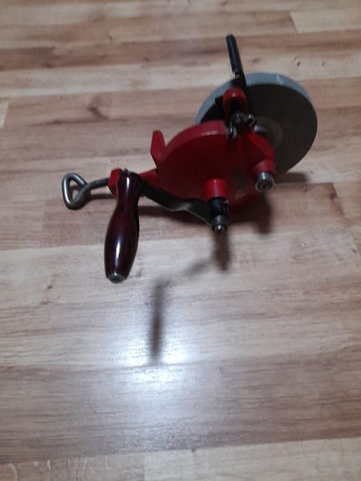 Ръчен шмиргел METABO