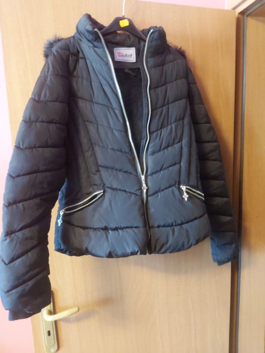 Топло зимно черно яке с качулка 146 152 см