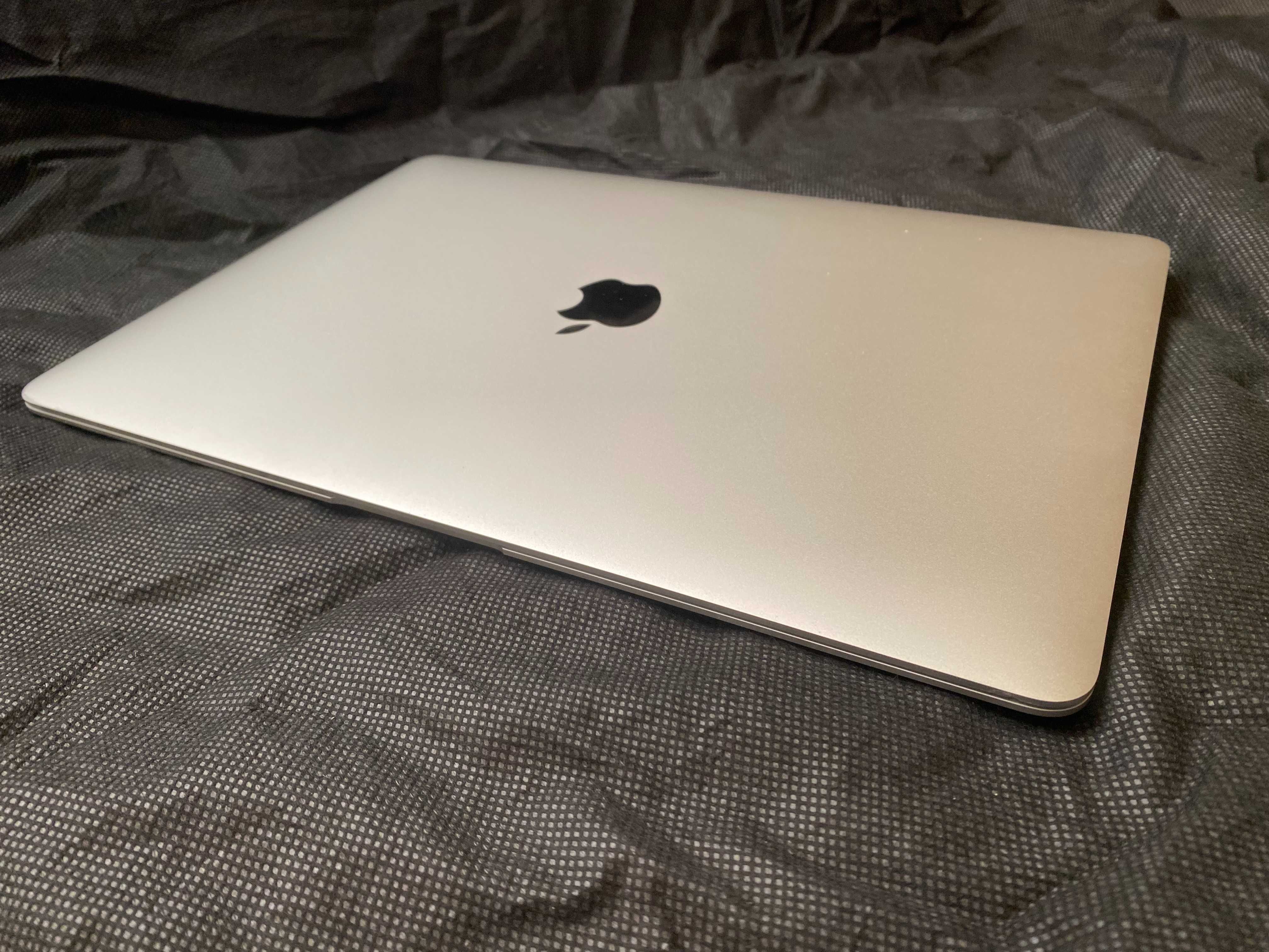 13" Macbook Air A2179(2020) Silver-НА ЧАСТИ