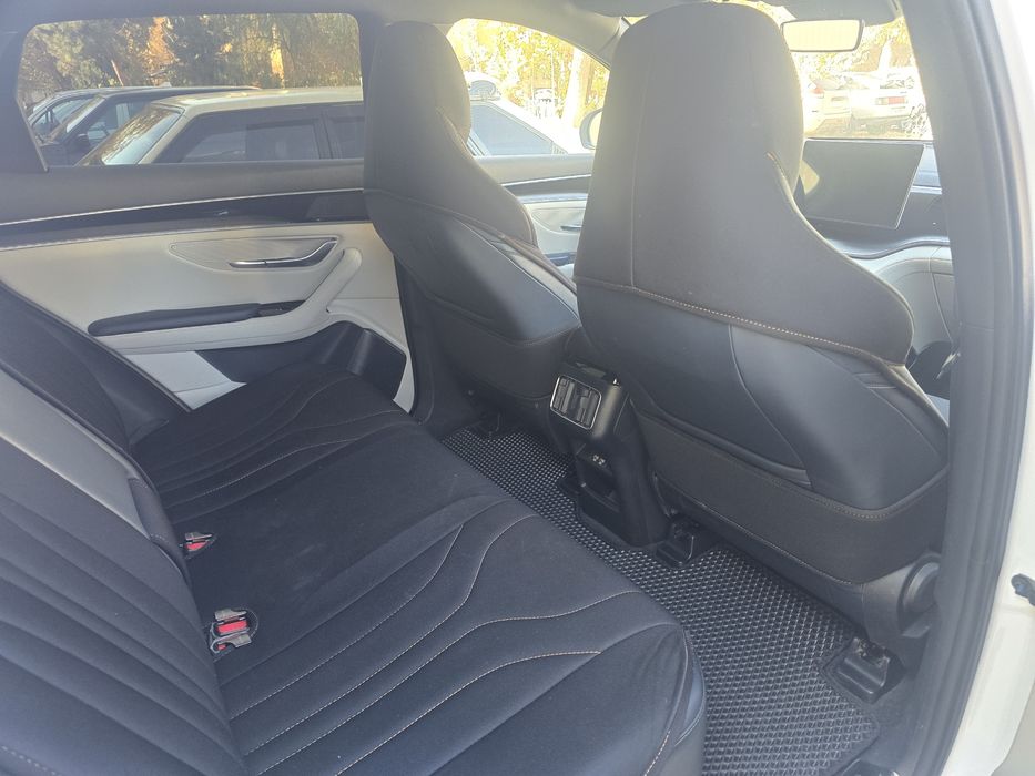 BYD song plus gibrid