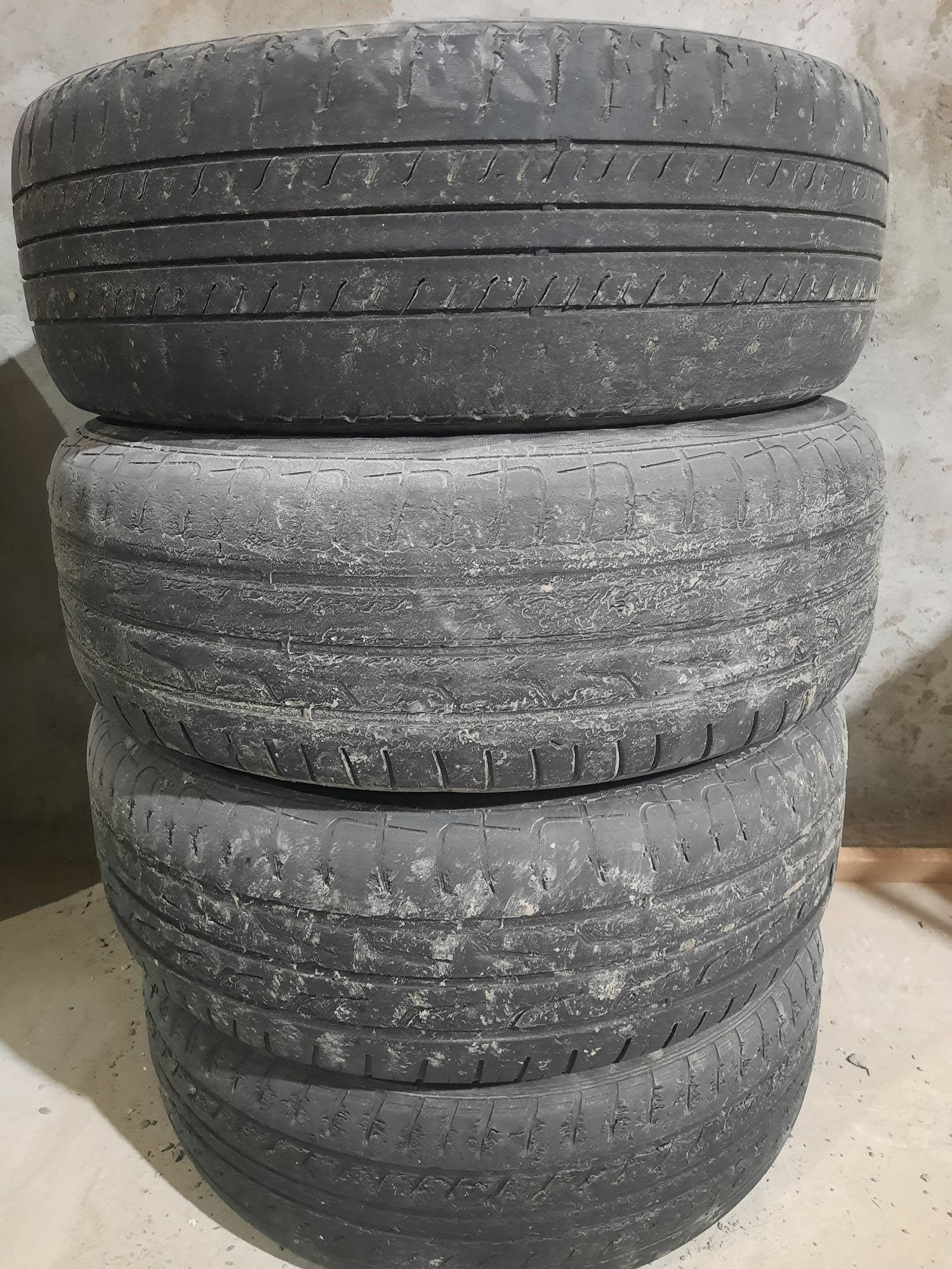 Продам титан диски с летней ризиной 185/65 R15. Илиобменяю на R 17.