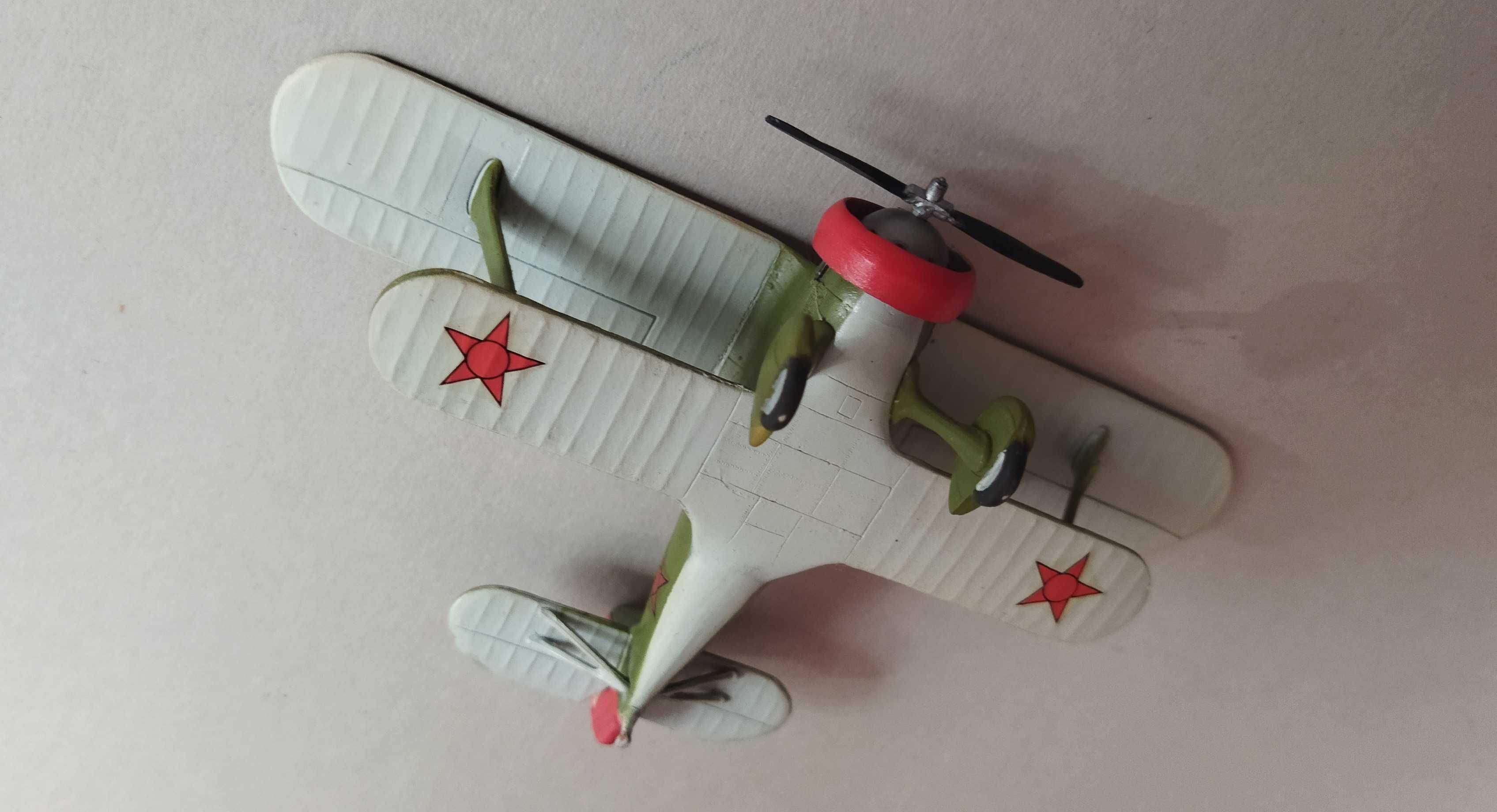подарочная модель самолёта Поликарпов И-15 1:72 (MSP)