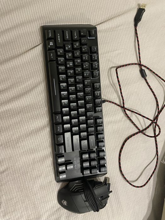 Игровая клавиатура и мышка revenge