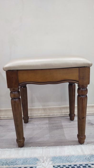 Пуфик в отличном состояний