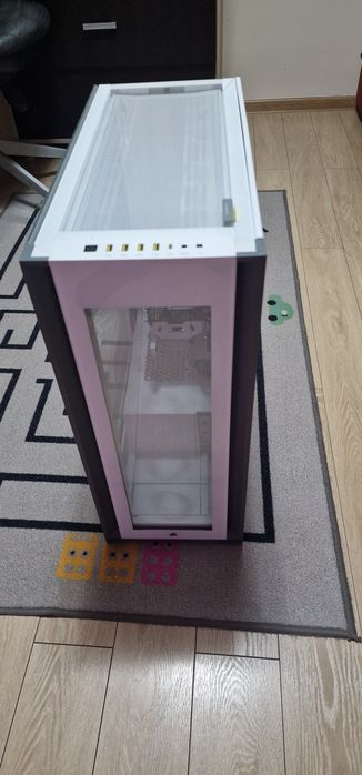 Vand carcasa Corsair 7000x rgb