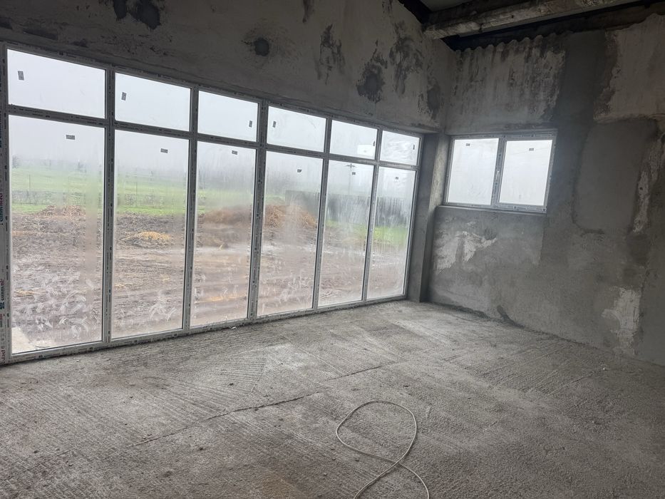 Hala de inchiriat sau de vanzare