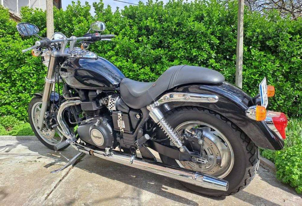 Triumph Speedmaster 865