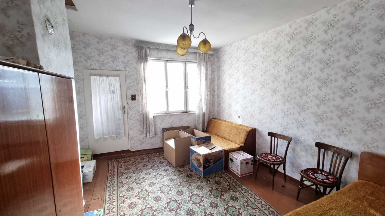 Продава се Къща в Карнобат - 164 кв.м за 305 €/кв.м - Снимка #1