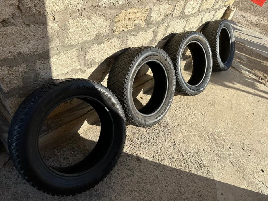 Продам колесо зимние шипы 245/55 R 19